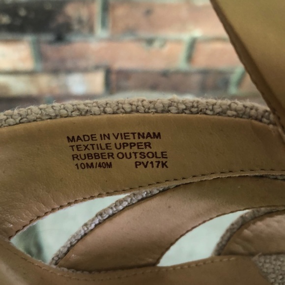 Micheal Kors size 10 wedges - Picture 7 of 7